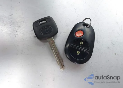 2008 Toyota Tacoma z USA, uszkodzony, nr VIN 5TETX22N08Z499911